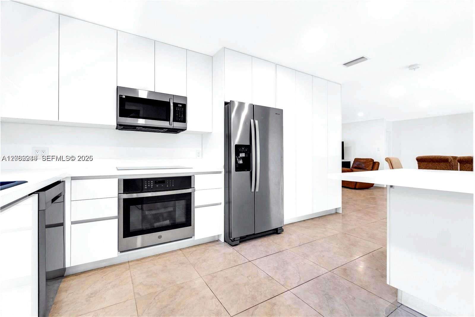 806 4th St, Hallandale Beach, FL 33009 - For Sale photo 7