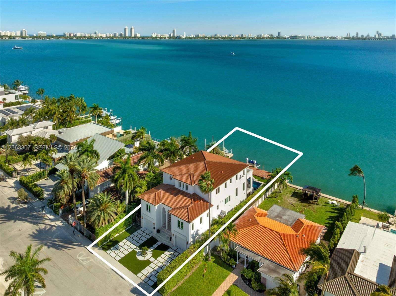 1460 Treasure Dr, North Bay Village, FL 33141 - For Sale photo 2