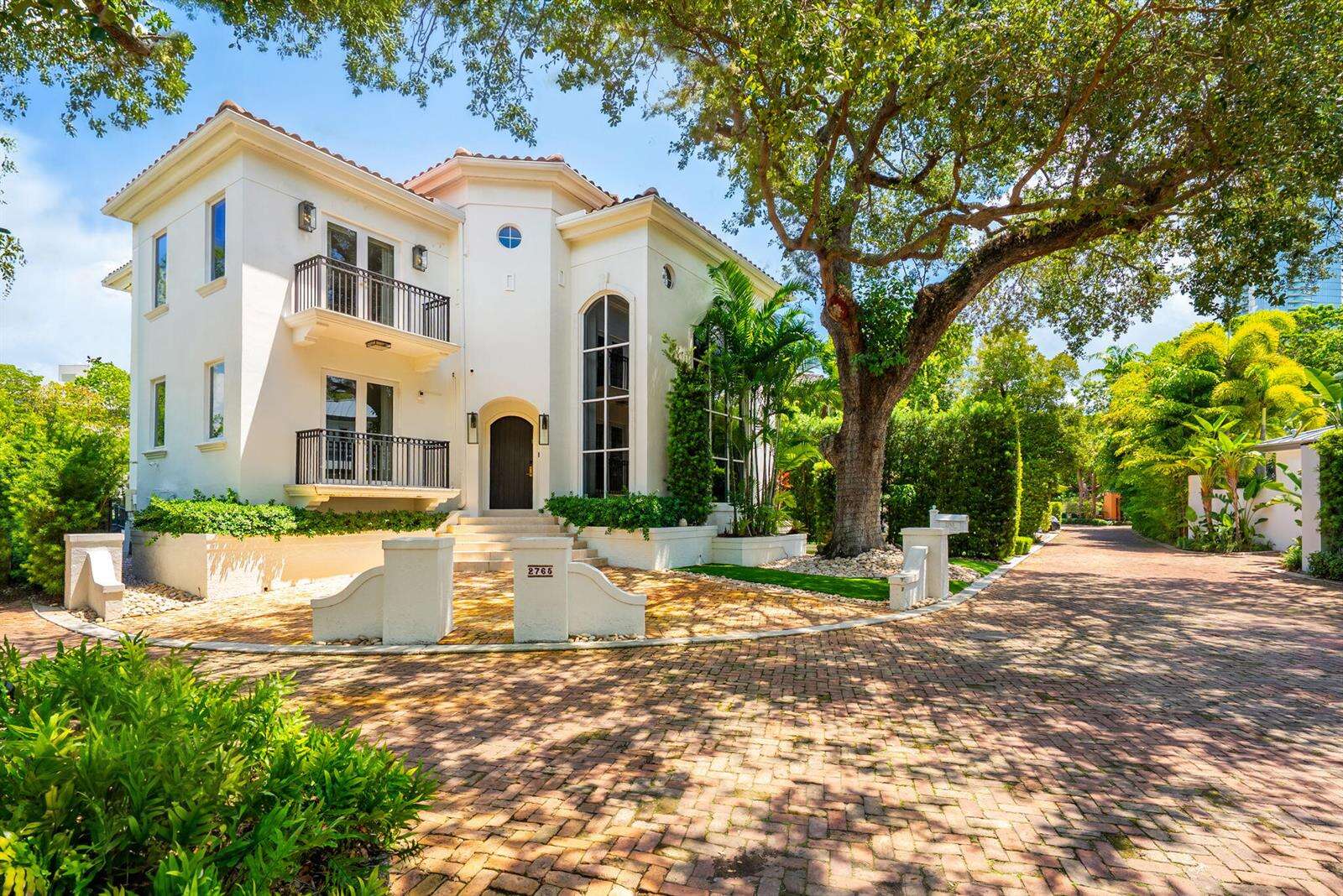2765 Brickell, Miami, FL 33129 - For Sale photo 2