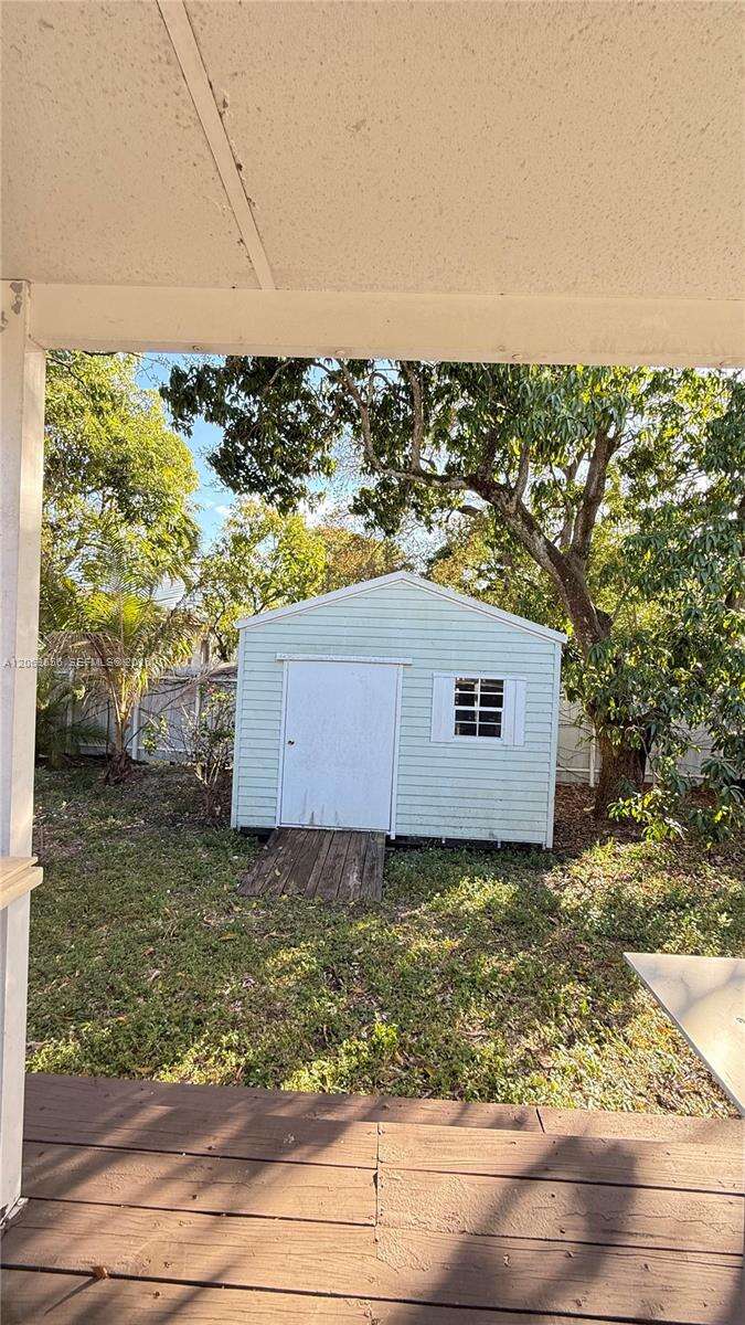 1018 Foster Rd, Hallandale Beach, FL 33009 - For Sale photo 21