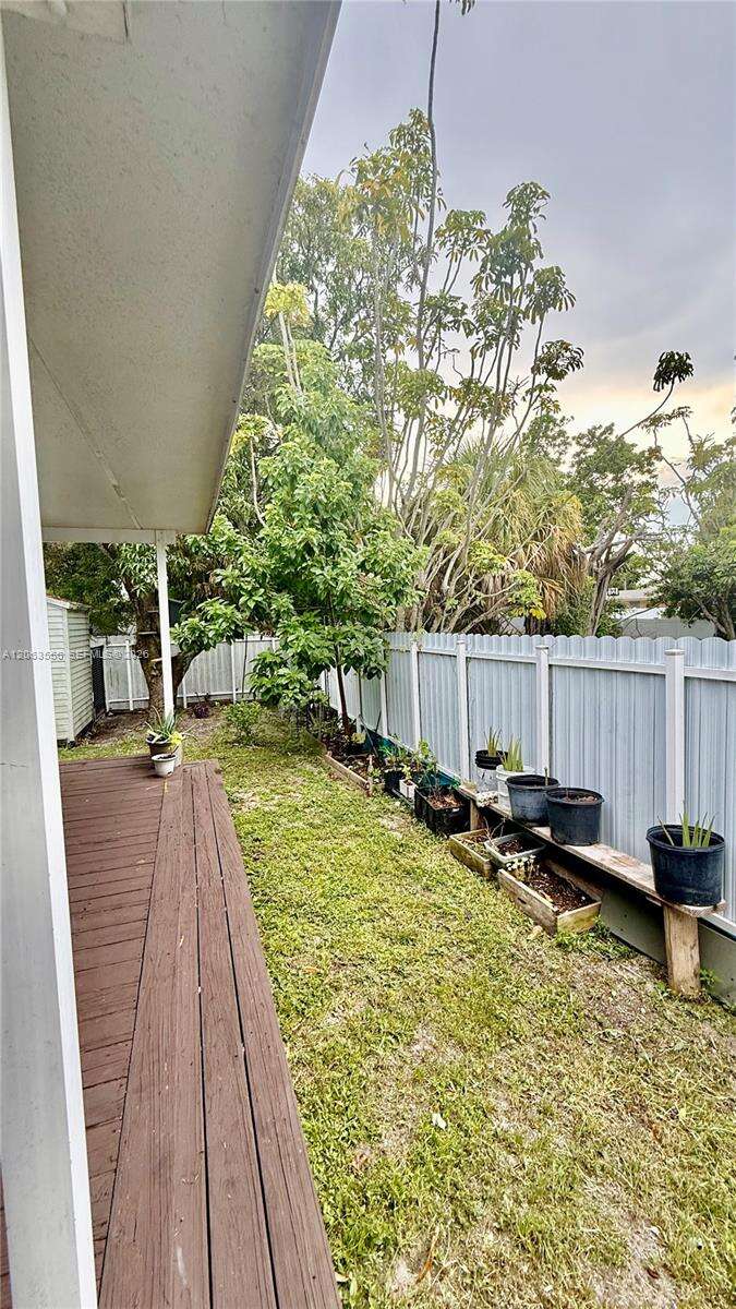 1018 Foster Rd, Hallandale Beach, FL 33009 - For Sale photo 24
