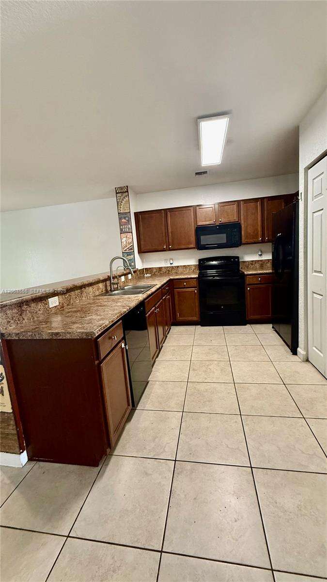 1018 Foster Rd, Hallandale Beach, FL 33009 - For Sale photo 9