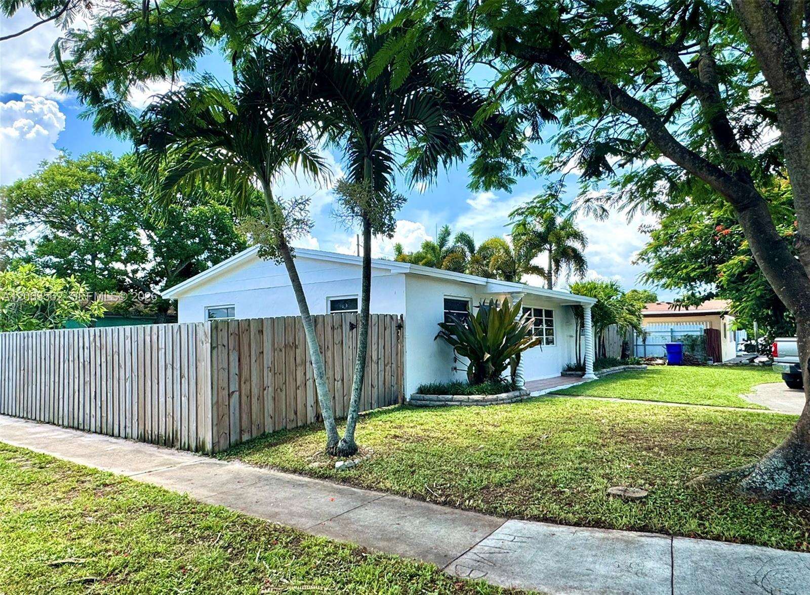 341 66th Ave, Hollywood, FL 33024 - For Sale photo 3