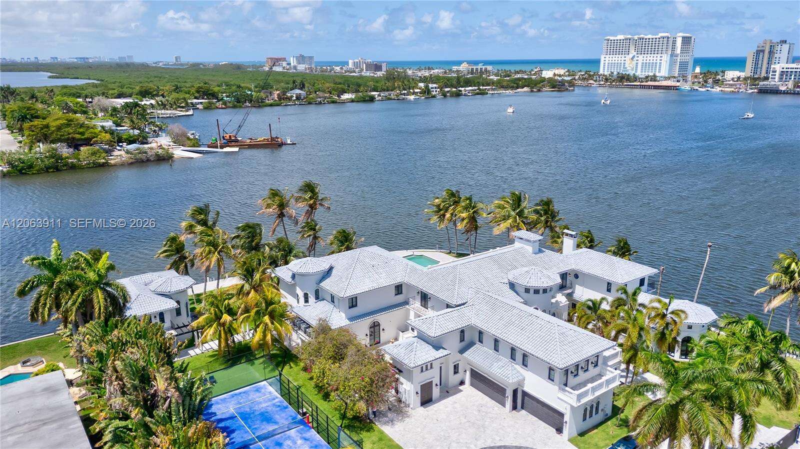 900 Northlake Dr, Hollywood, FL 33019 - For Sale photo 4