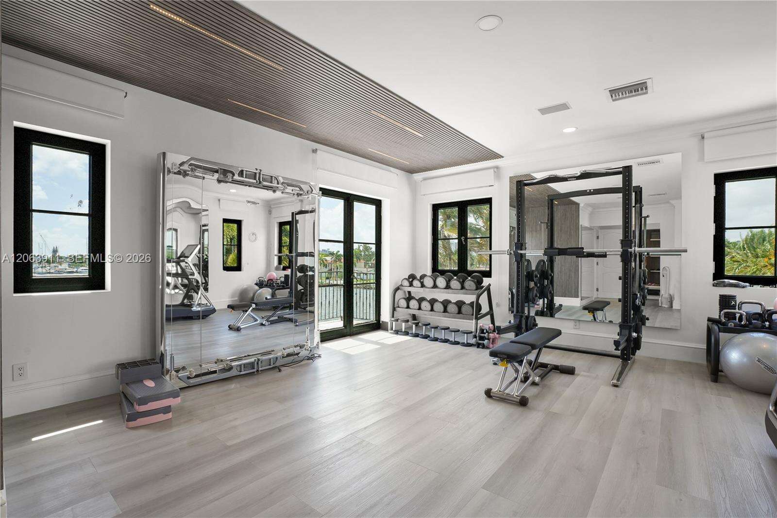 900 Northlake Dr, Hollywood, FL 33019 - For Sale photo 40