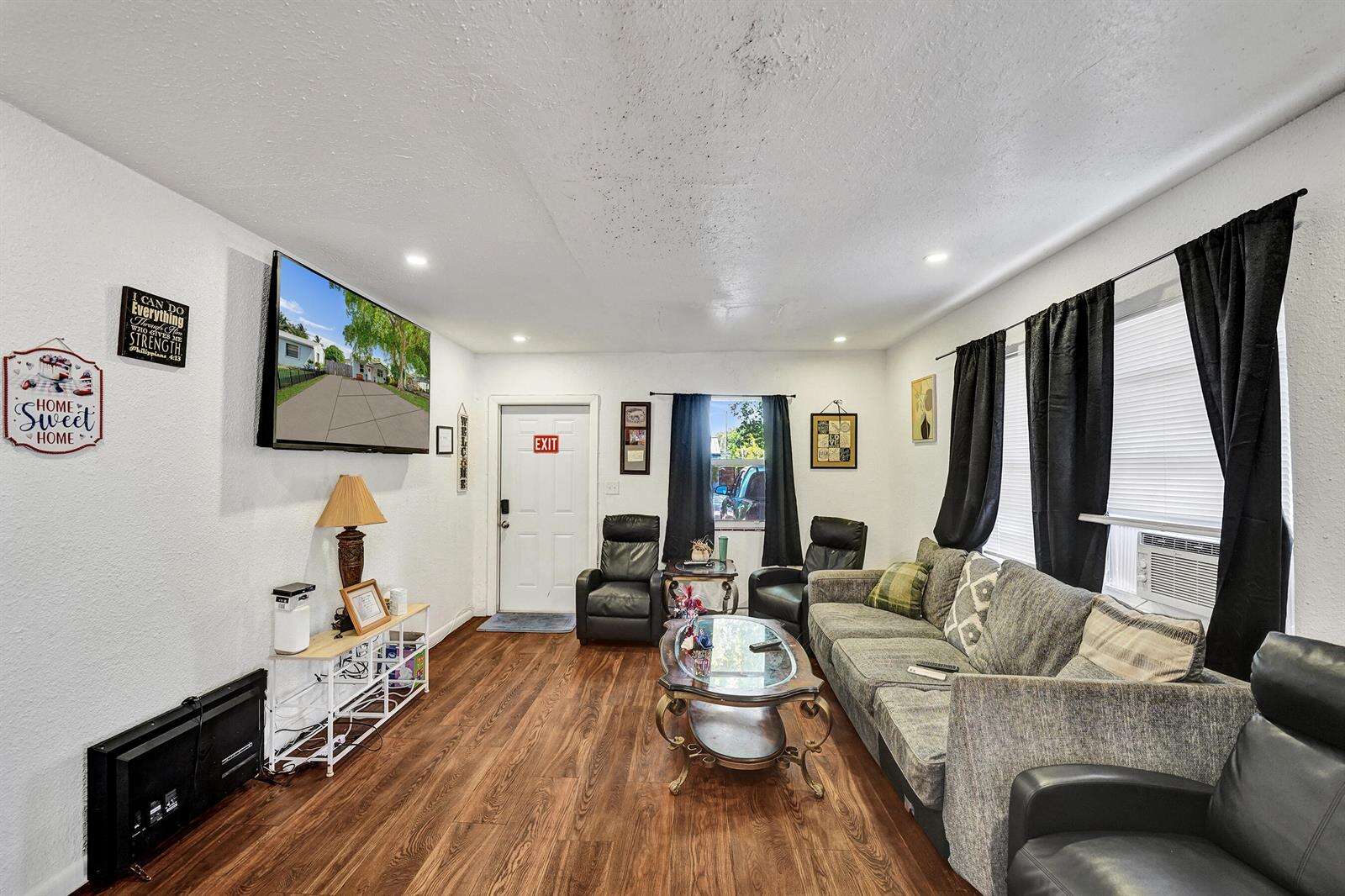 2815 Adams, Hollywood, FL 33020 - For Sale photo 4