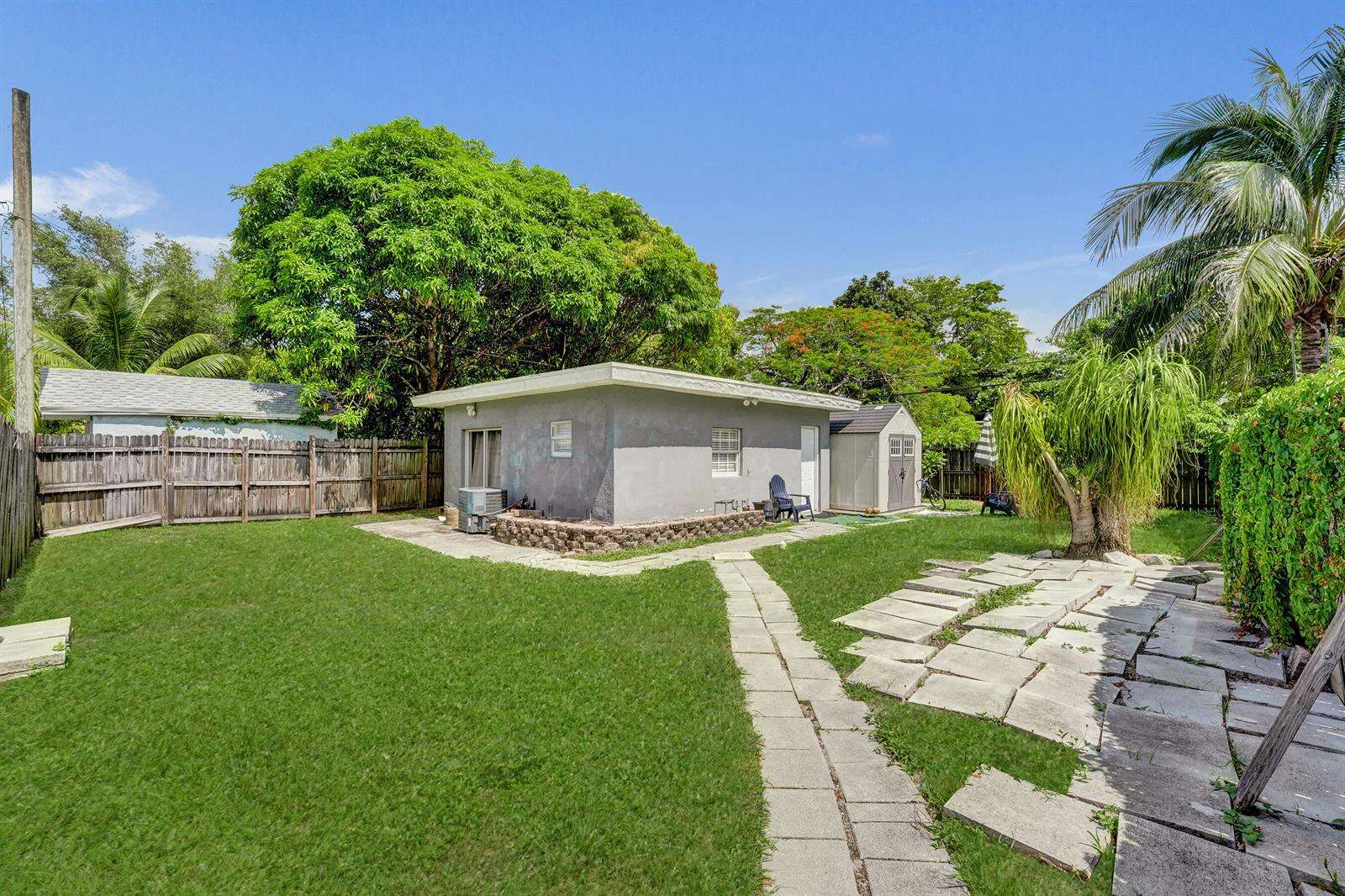 2815 Adams, Hollywood, FL 33020 - For Sale photo 8