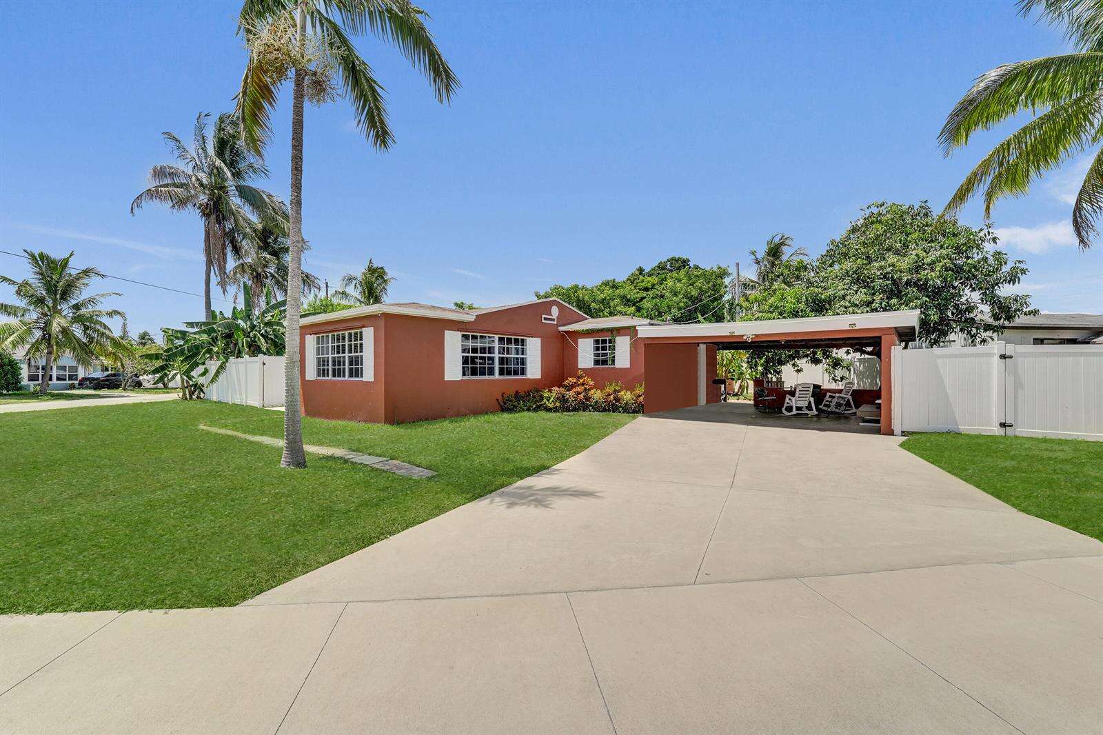 1302 23rd, Hollywood, FL 33020 - For Sale photo 2