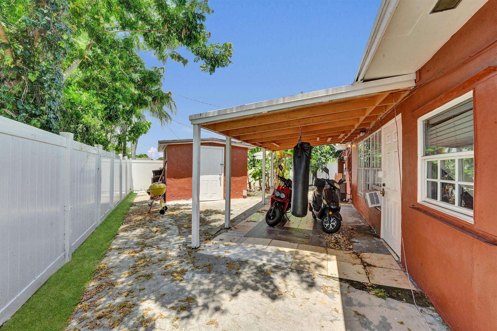 1302 23rd, Hollywood, FL 33020 - For Sale photo 13