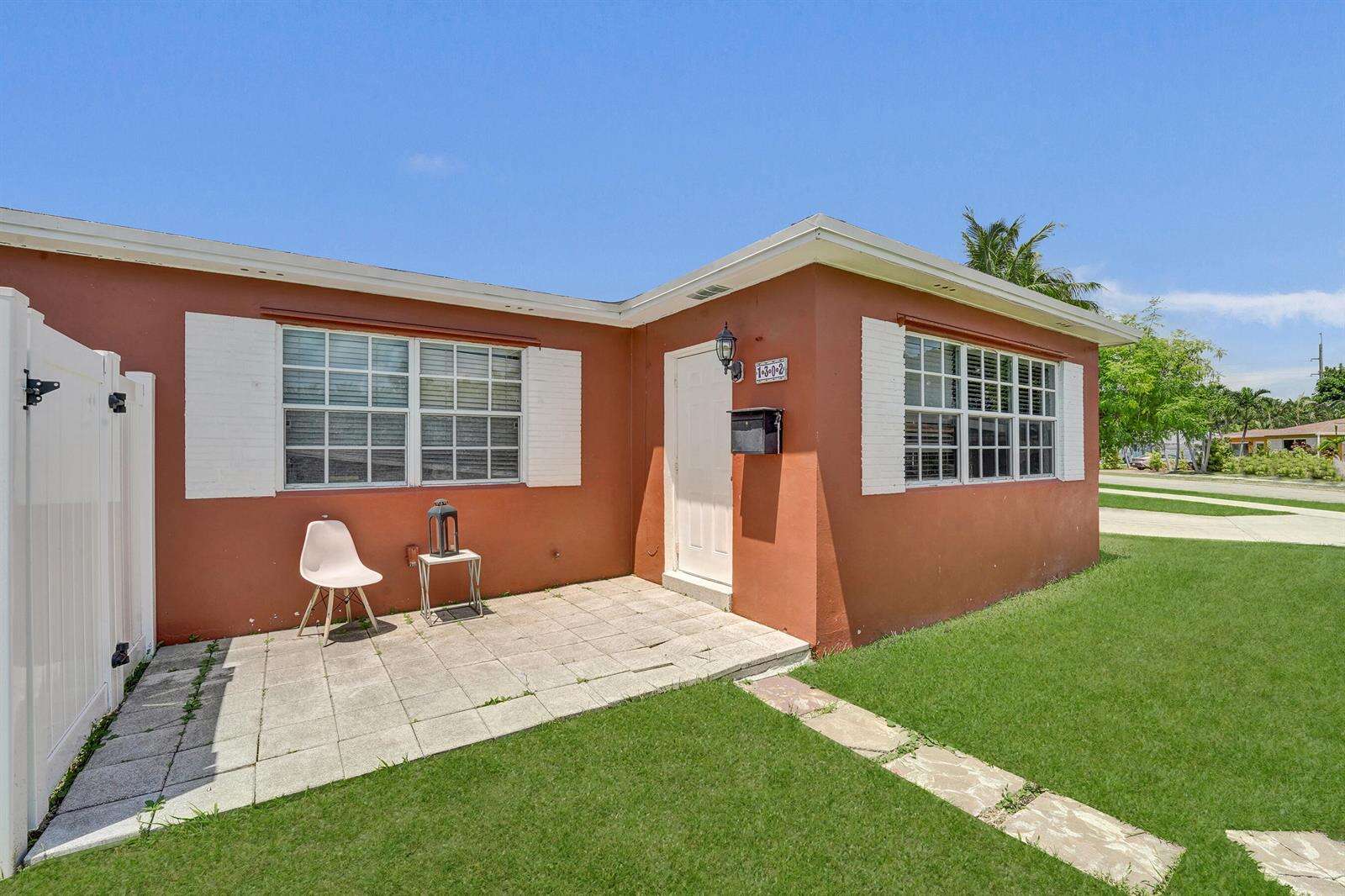 1302 23rd, Hollywood, FL 33020 - For Sale photo 3