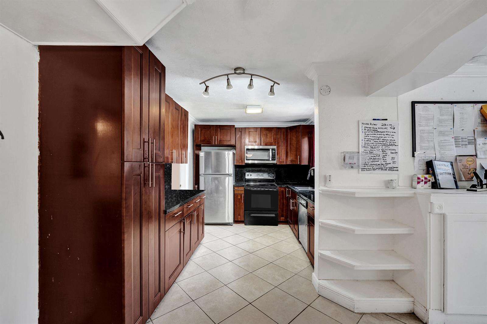 1302 23rd, Hollywood, FL 33020 - For Sale photo 7