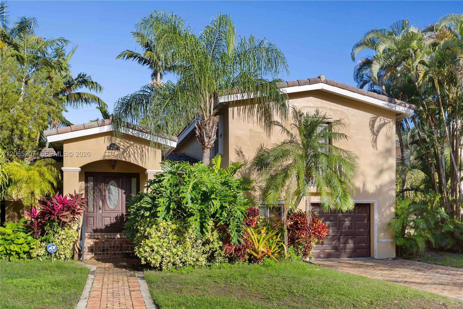 6315 Maynada St, Coral Gables, FL 33146 - For Sale photo 1