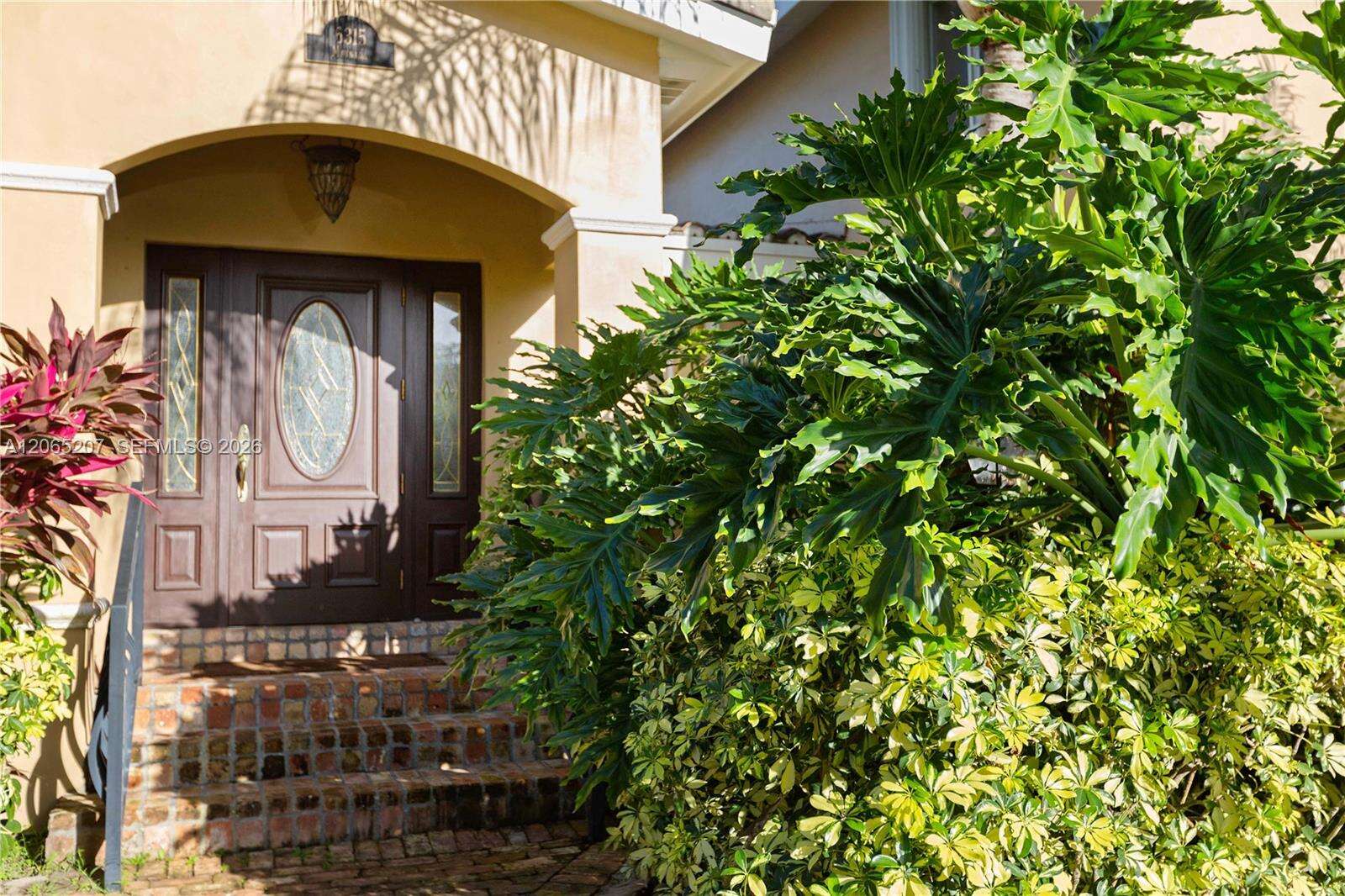 6315 Maynada St, Coral Gables, FL 33146 - For Sale photo 2