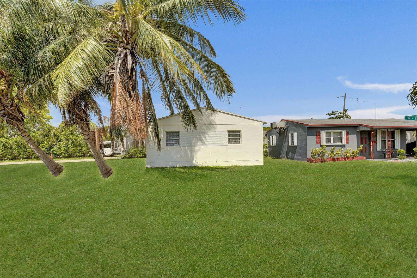 2901 Fletcher, Hollywood, FL 33020 - For Sale photo 3