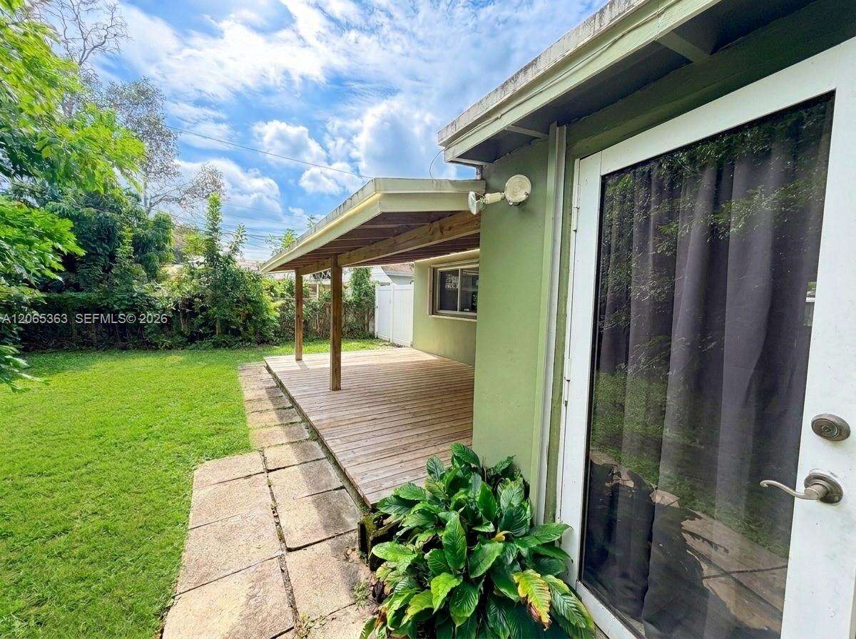 6831 Farragut St, Hollywood, FL 33024 - For Sale photo 3