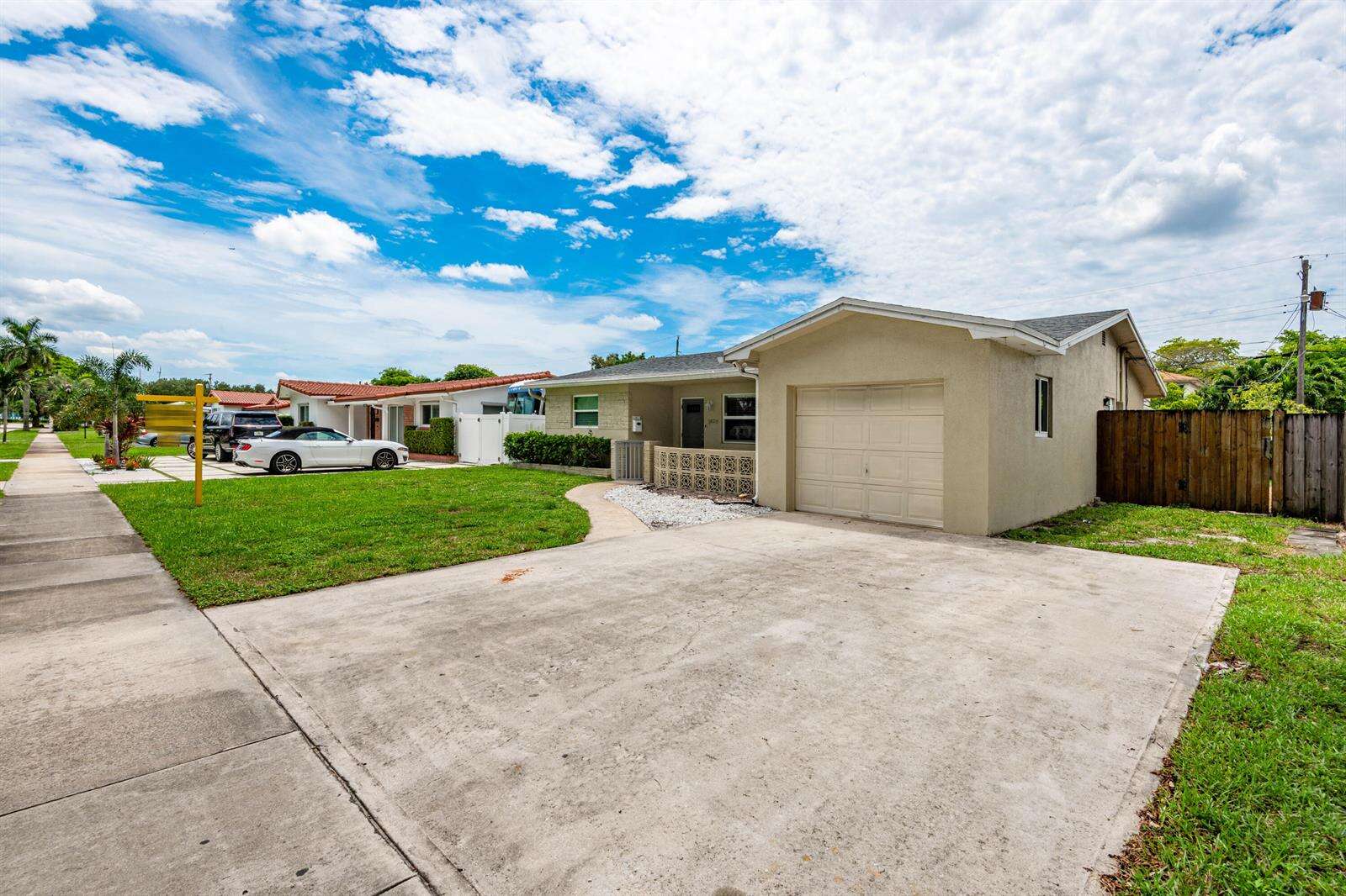 1820 46th, Hollywood, FL 33021 - For Sale photo 27