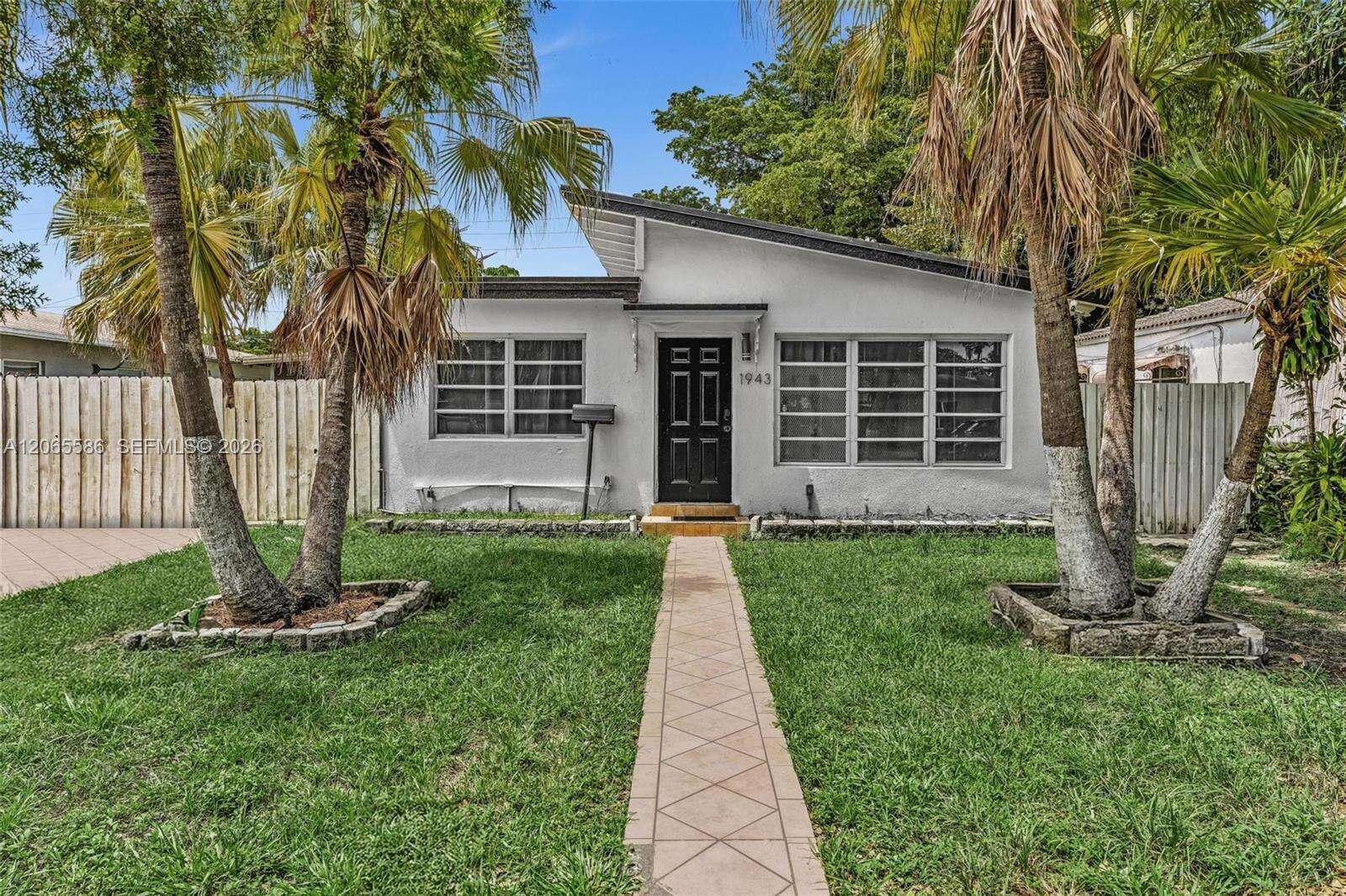 1943 Rodman St, Hollywood, FL 33020 - For Sale photo 2