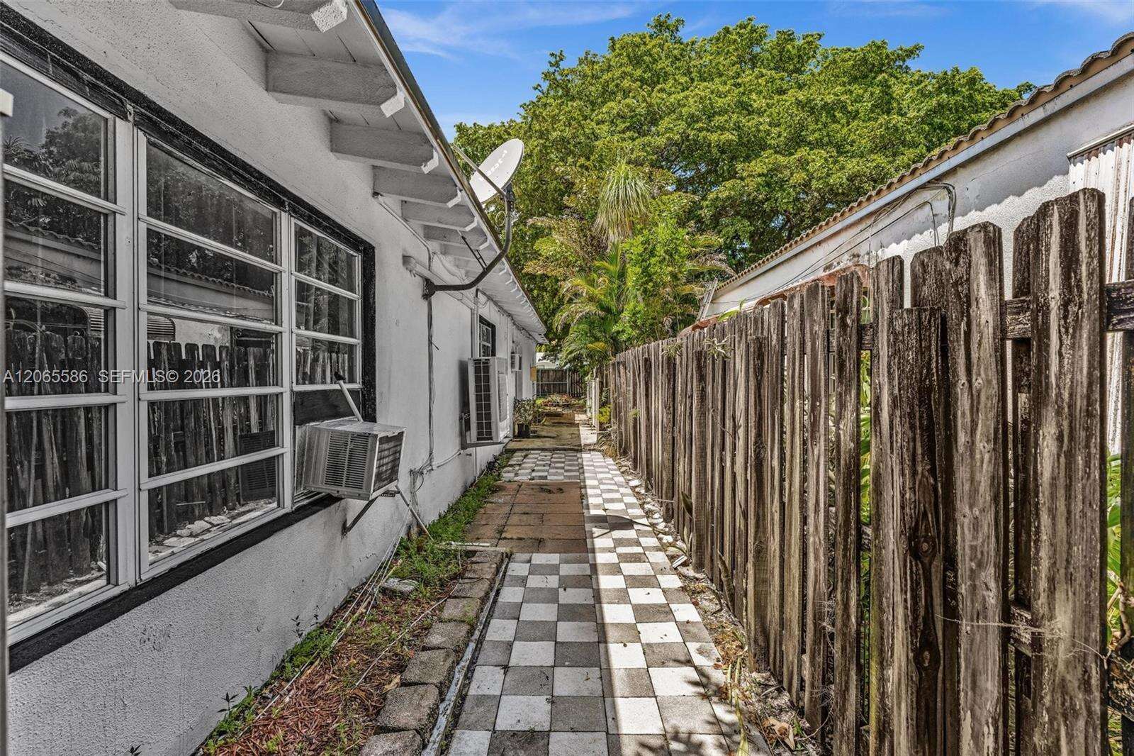 1943 Rodman St, Hollywood, FL 33020 - For Sale photo 4