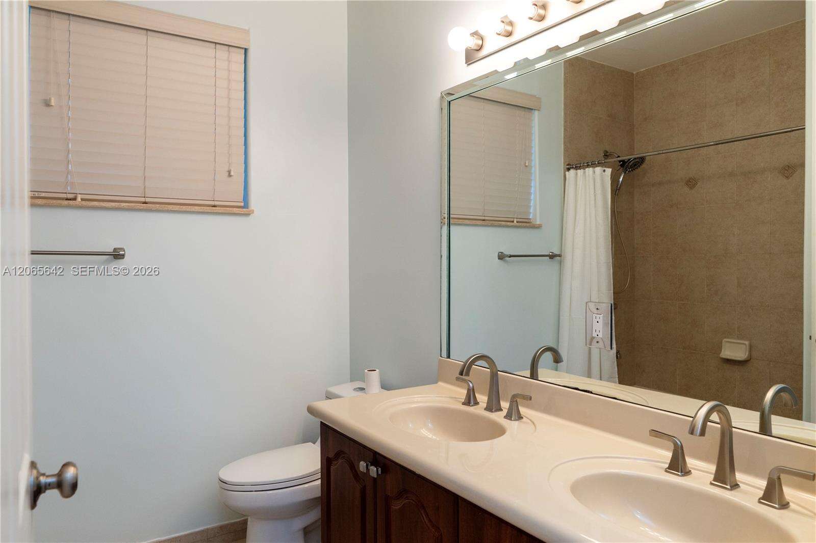 2823 Poinciana Cir, Cooper City, FL 33026 - For Sale photo 28