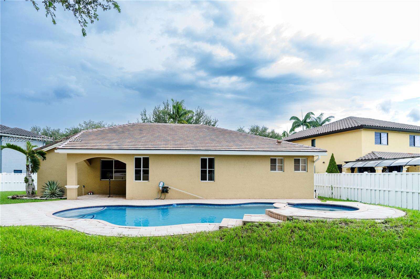 2823 Poinciana Cir, Cooper City, FL 33026 - For Sale photo 33