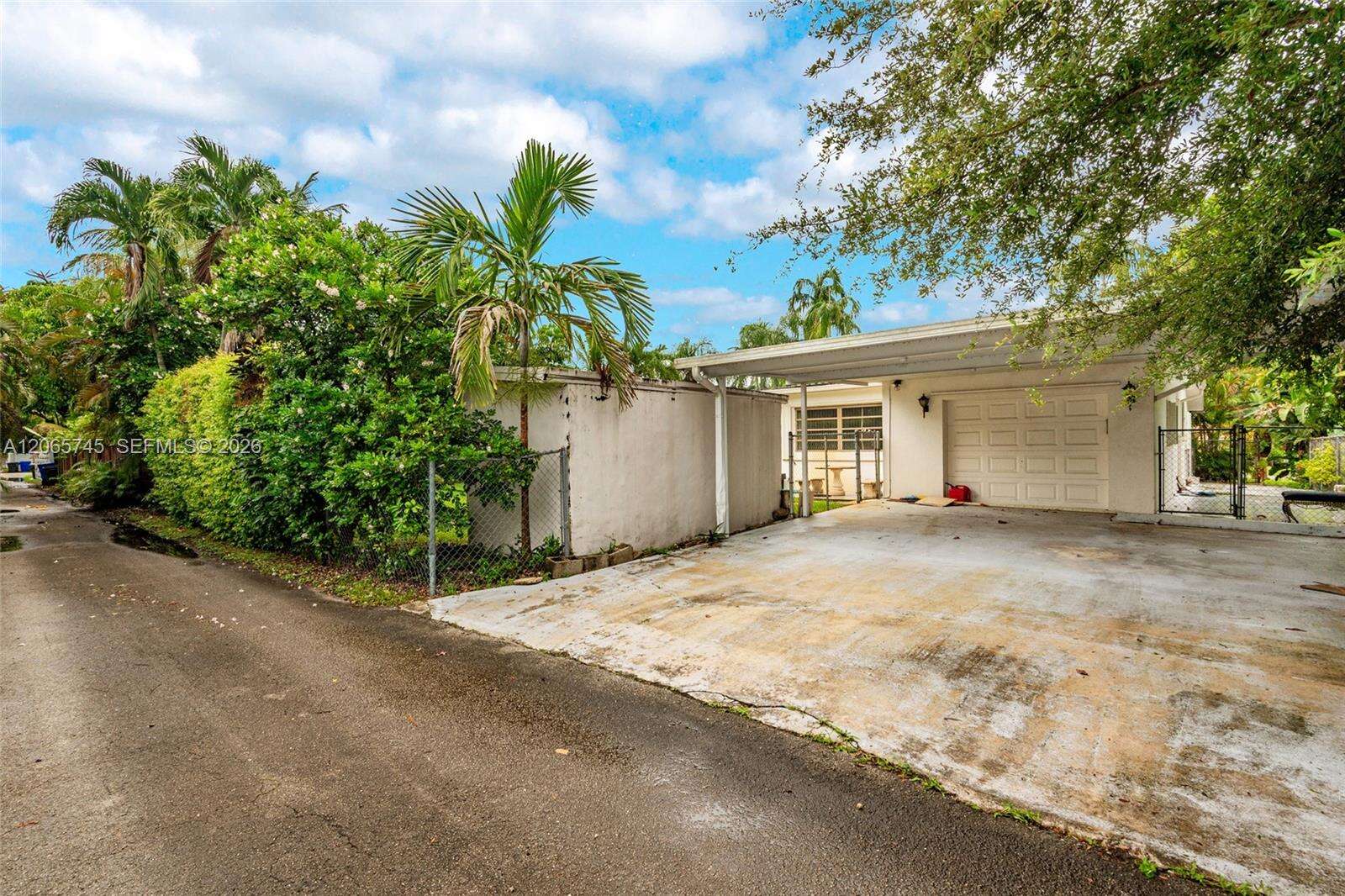 5013 Arthur St, Hollywood, FL 33021 - For Sale photo 3