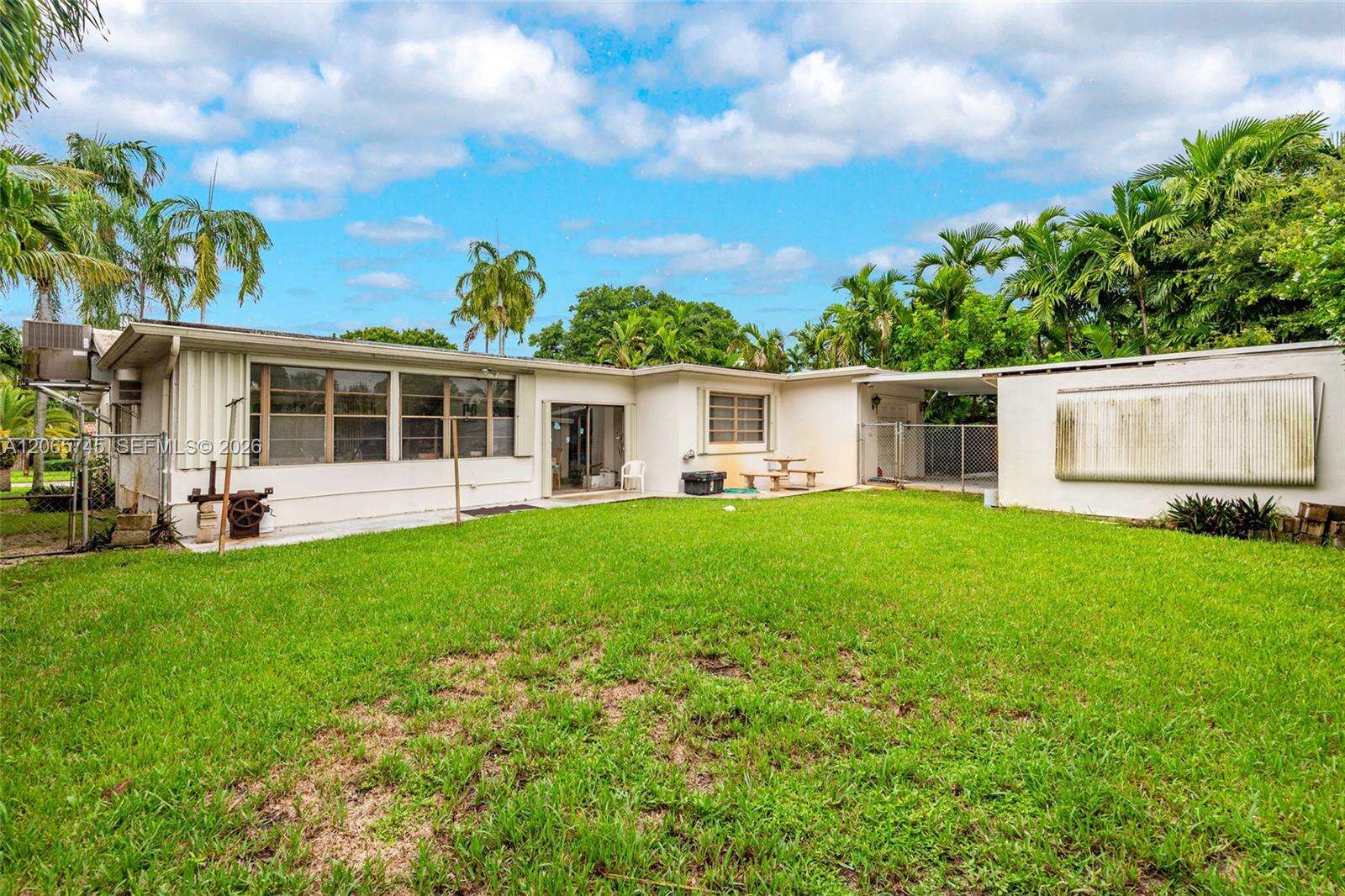 5013 Arthur St, Hollywood, FL 33021 - For Sale photo 5