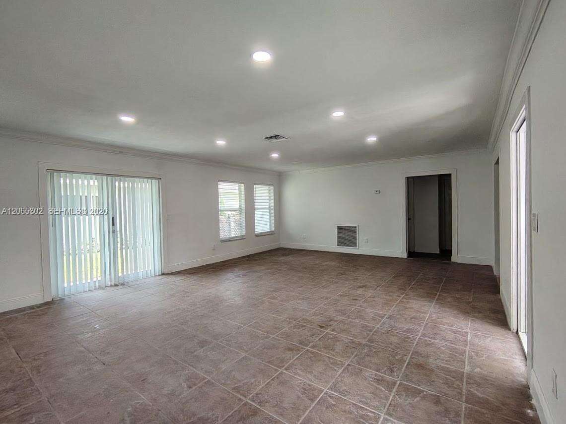3141 73rd Ave, Hollywood, FL 33024 - For Sale photo 6