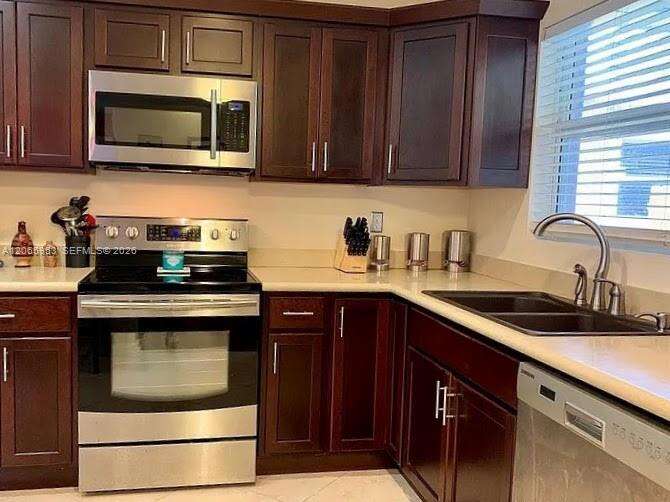 1905 47th Ave, Hollywood, FL 33021 - For Sale photo 7