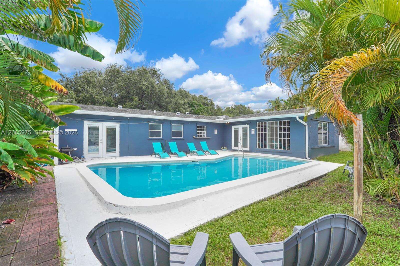 407 56th Ter, Hollywood, FL 33023 - For Sale photo 2