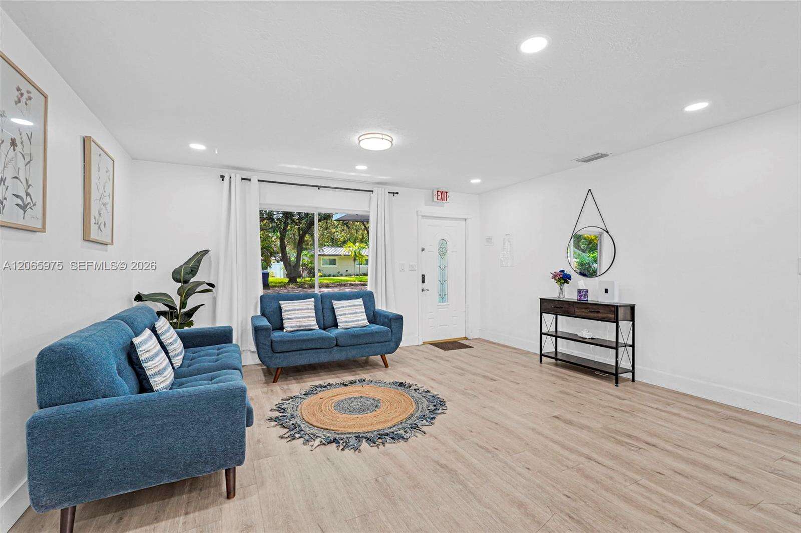 407 56th Ter, Hollywood, FL 33023 - For Sale photo 15