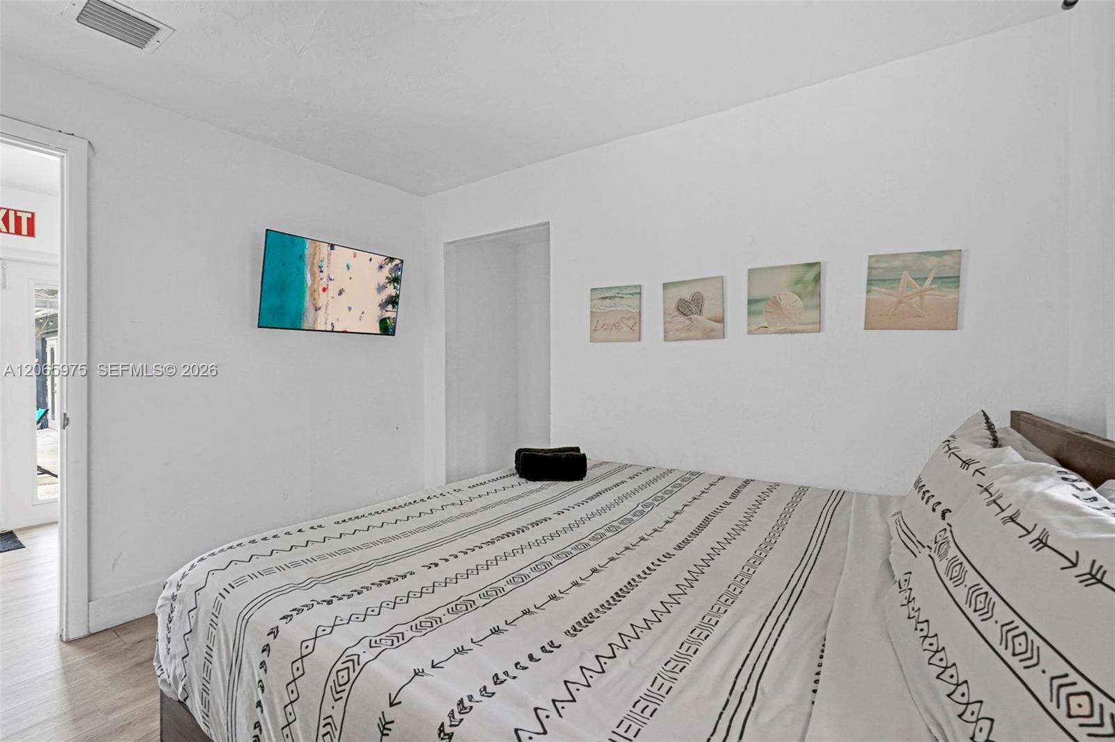 407 56th Ter, Hollywood, FL 33023 - For Sale photo 24