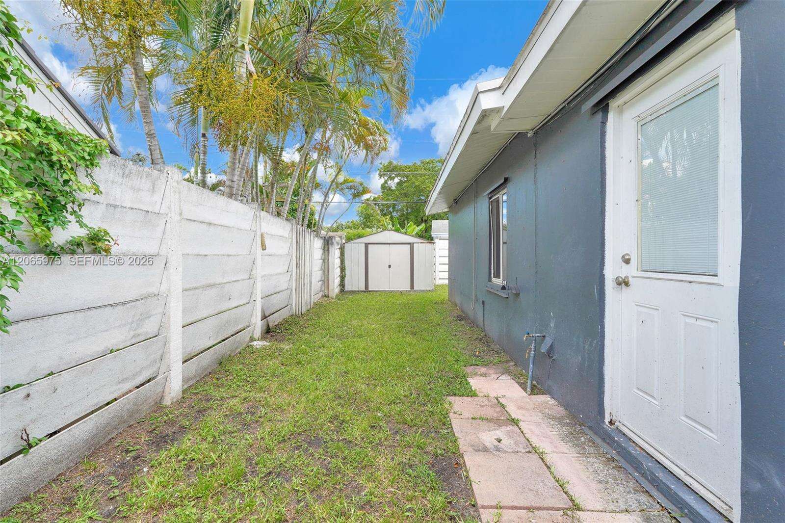 407 56th Ter, Hollywood, FL 33023 - For Sale photo 44