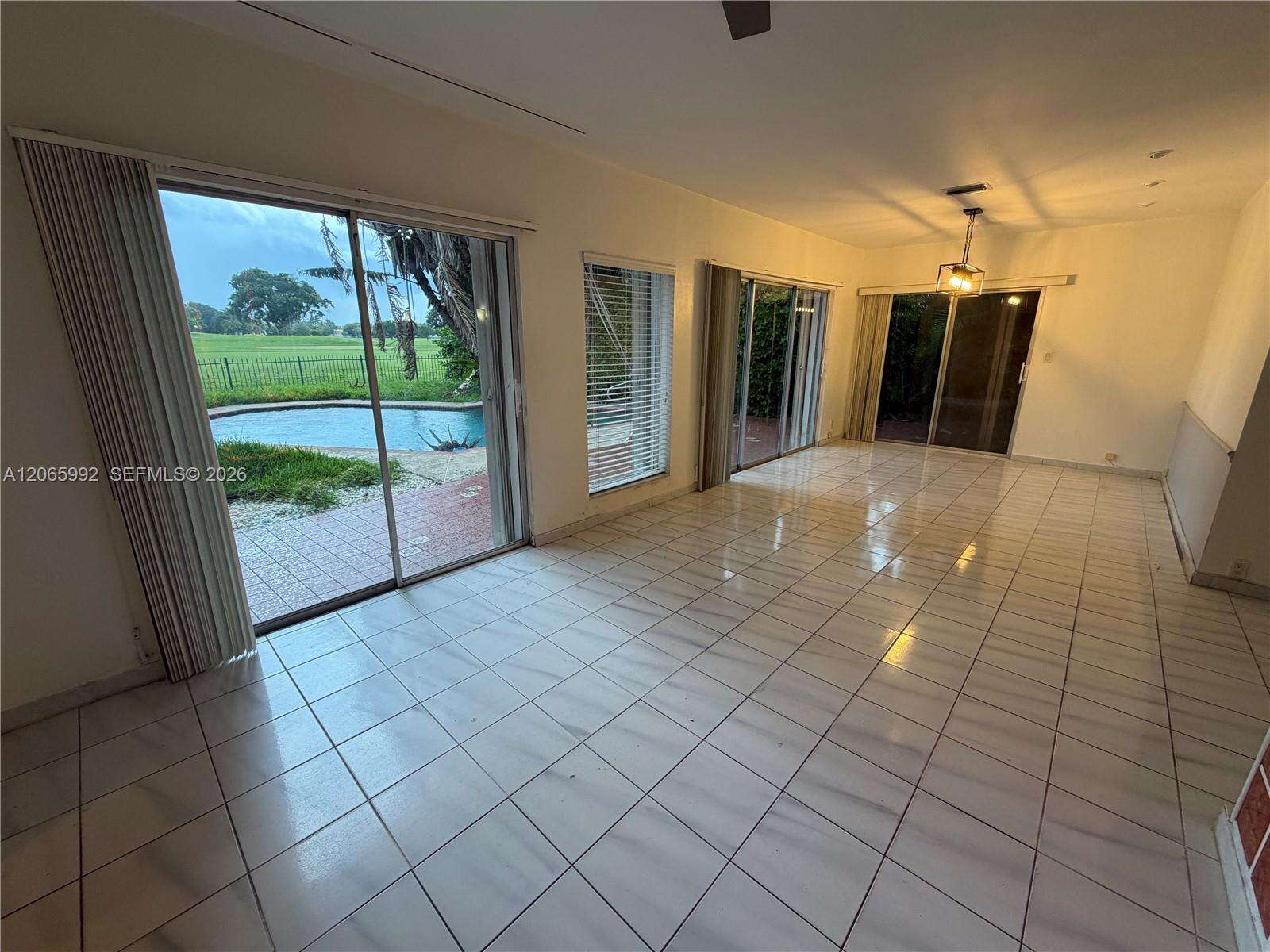 485 Shore Dr, Miami Beach, FL 33141 - Pending Sale photo 2