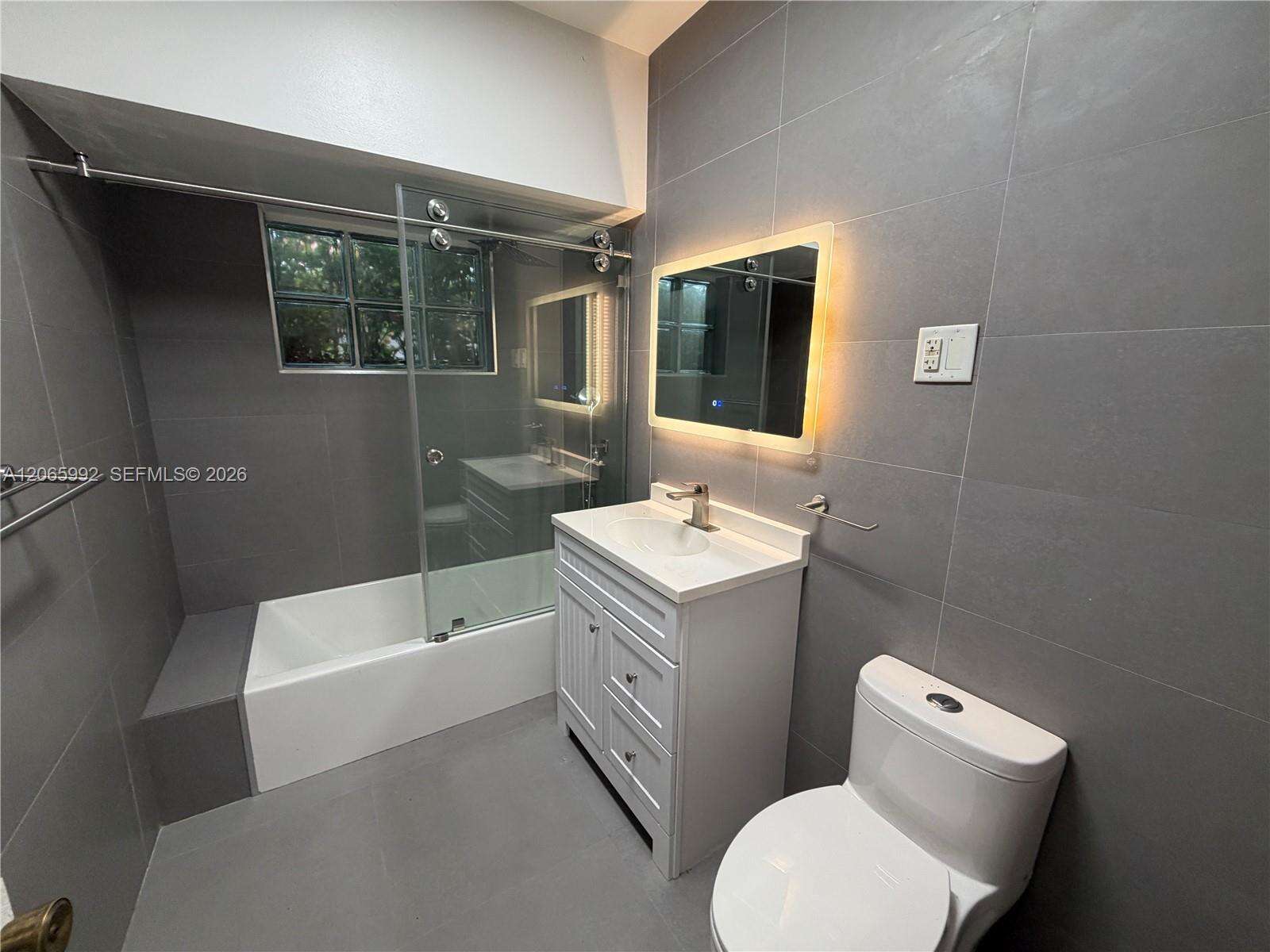 485 Shore Dr, Miami Beach, FL 33141 - Pending Sale photo 11