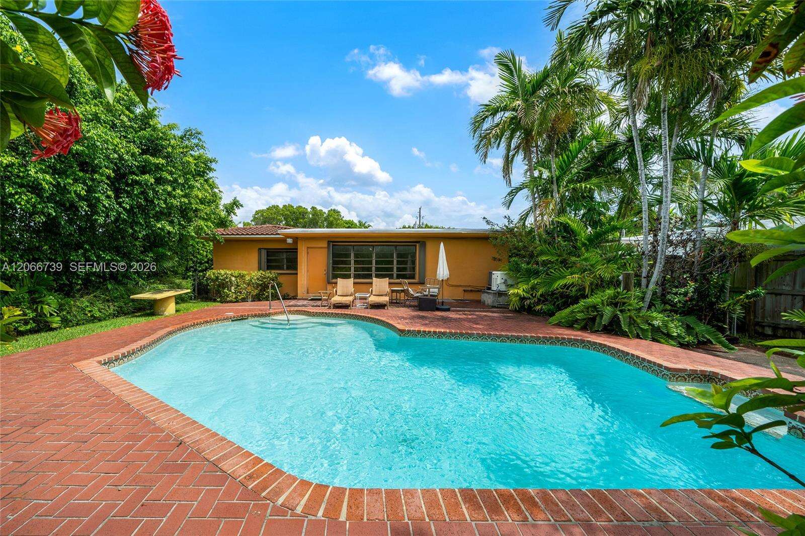 1860 Cleveland Rd, Miami Beach, FL 33141 - For Sale photo 5