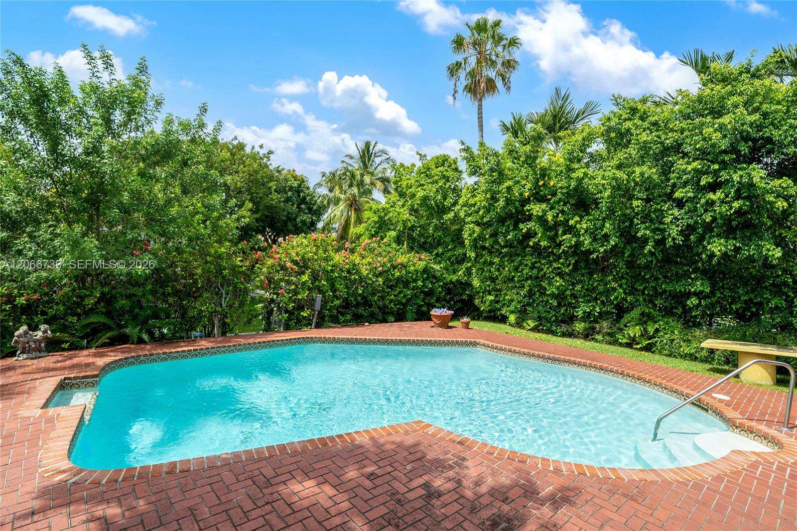 1860 Cleveland Rd, Miami Beach, FL 33141 - For Sale photo 6