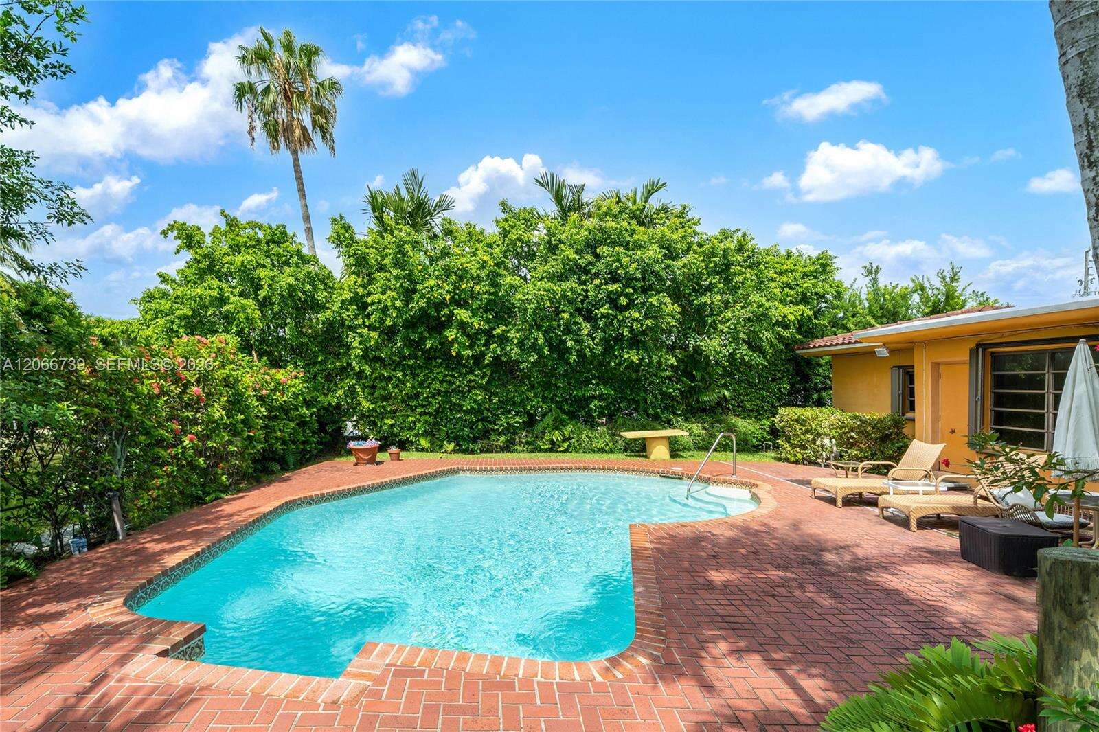 1860 Cleveland Rd, Miami Beach, FL 33141 - For Sale photo 8