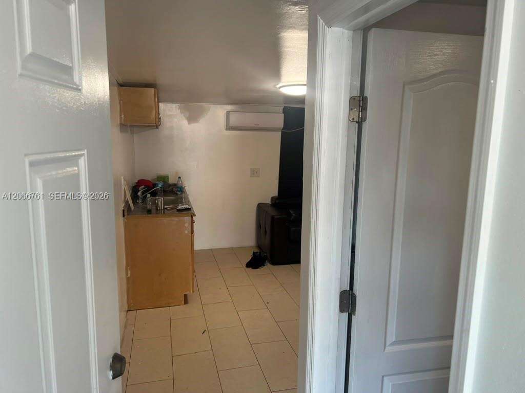 6841 Atlanta St, Hollywood, FL 33024 - For Sale photo 3