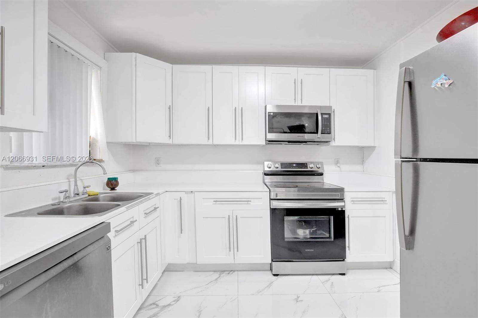 311 68th Ter, Pembroke Pines, FL 33023 - Pending Sale photo 1