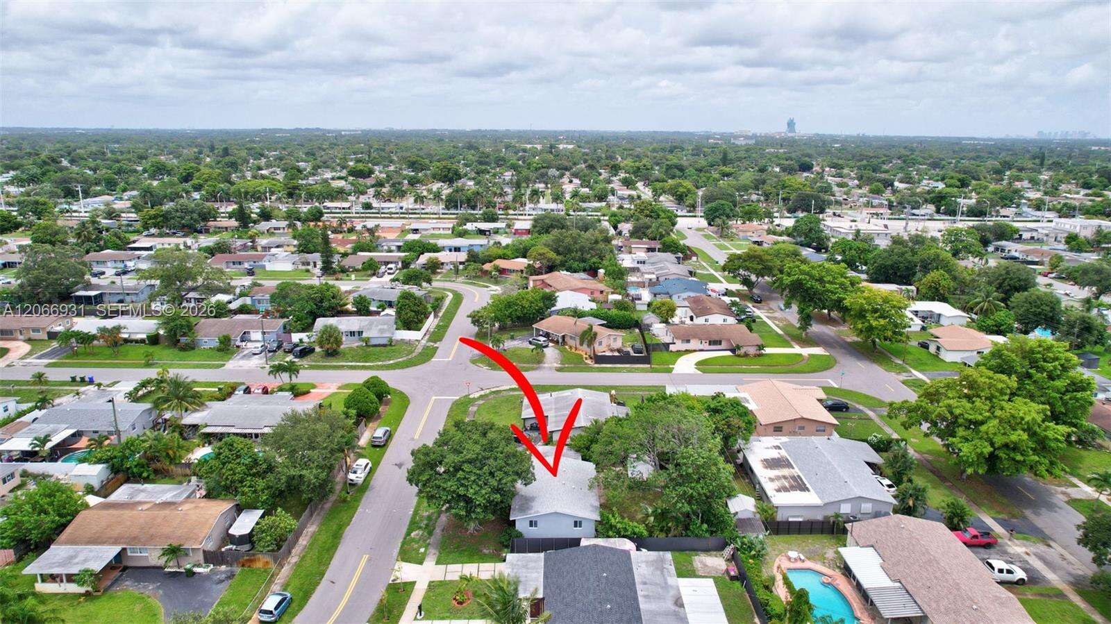 311 68th Ter, Pembroke Pines, FL 33023 - Pending Sale photo 28
