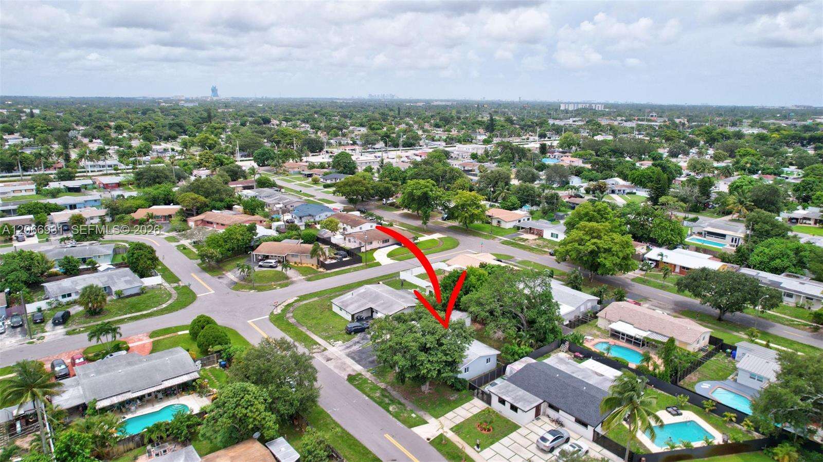311 68th Ter, Pembroke Pines, FL 33023 - Pending Sale photo 32