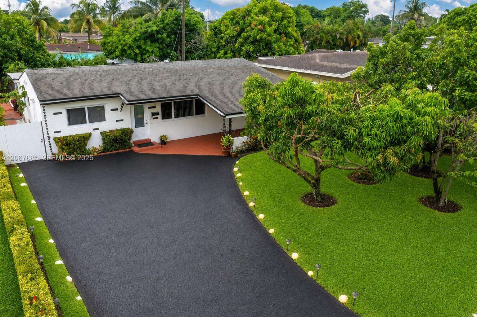 7561 Meridian St, Miramar, FL 33023 - For Sale photo 4