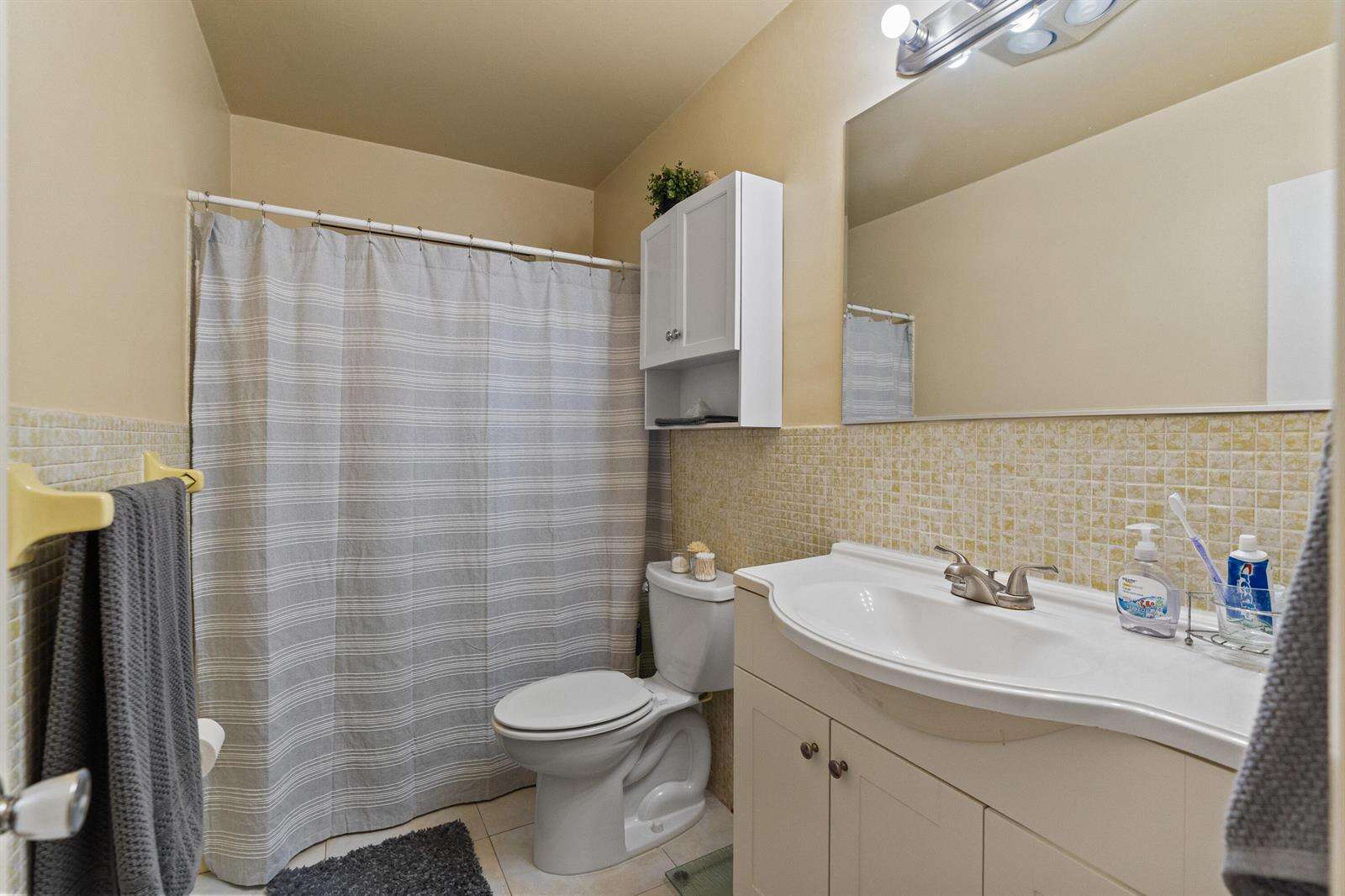 1111 85th, Pembroke Pines, FL 33024 - For Sale photo 8