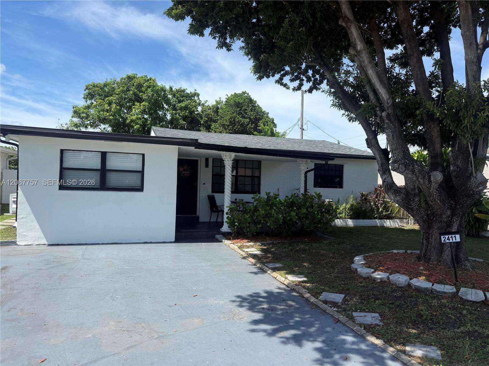 2411 Wiley St, Hollywood, FL 33020 - For Sale photo 1
