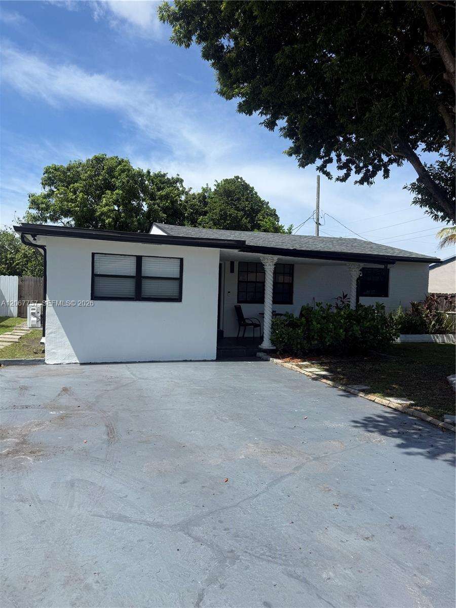 2411 Wiley St, Hollywood, FL 33020 - For Sale photo 3