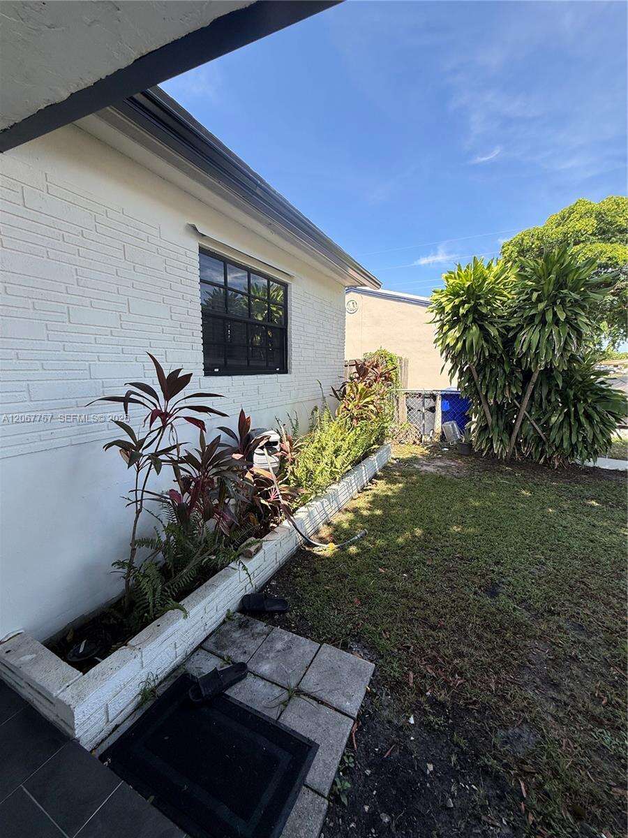 2411 Wiley St, Hollywood, FL 33020 - For Sale photo 6