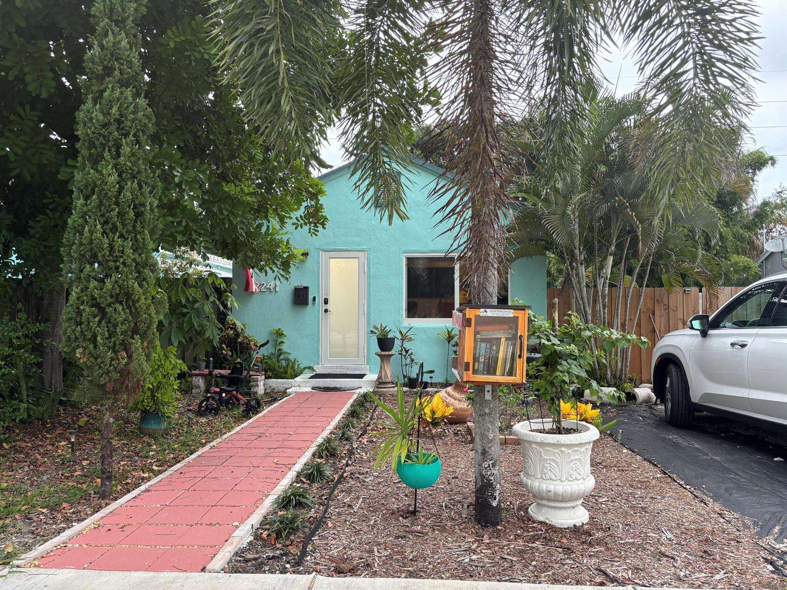 2241 Arthur, Hollywood, FL 33020 - For Sale photo 1