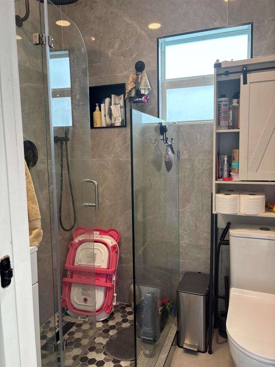 2241 Arthur, Hollywood, FL 33020 - For Sale photo 5
