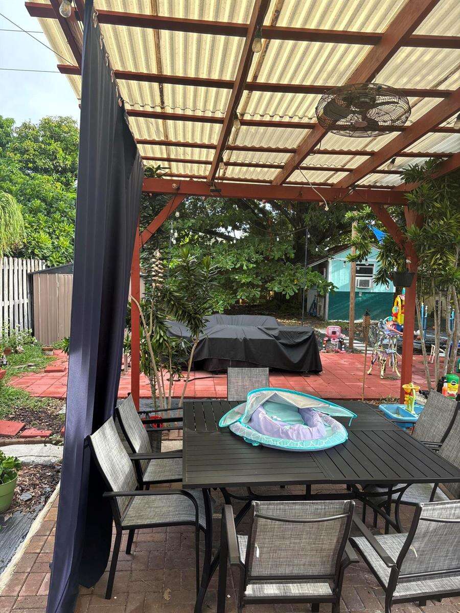 2241 Arthur, Hollywood, FL 33020 - For Sale photo 7