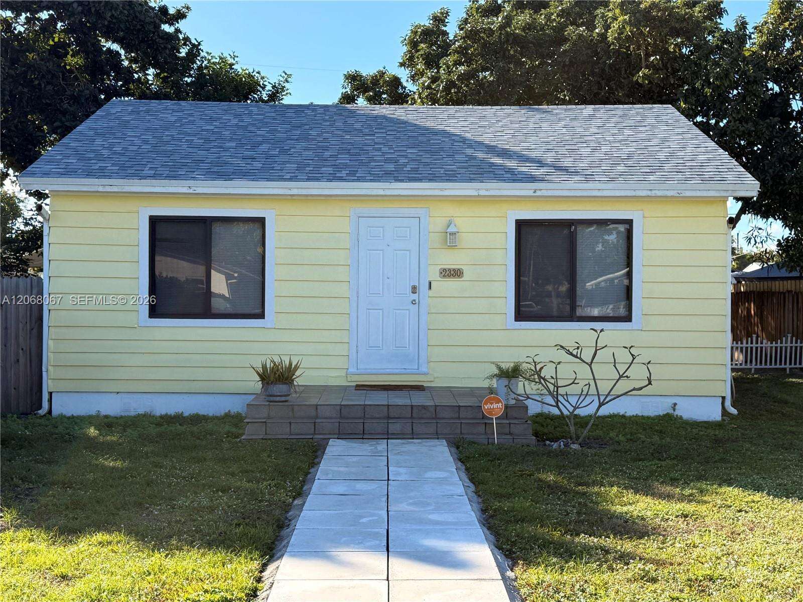 2330 Scott St, Hollywood, FL 33020 - For Sale photo 2